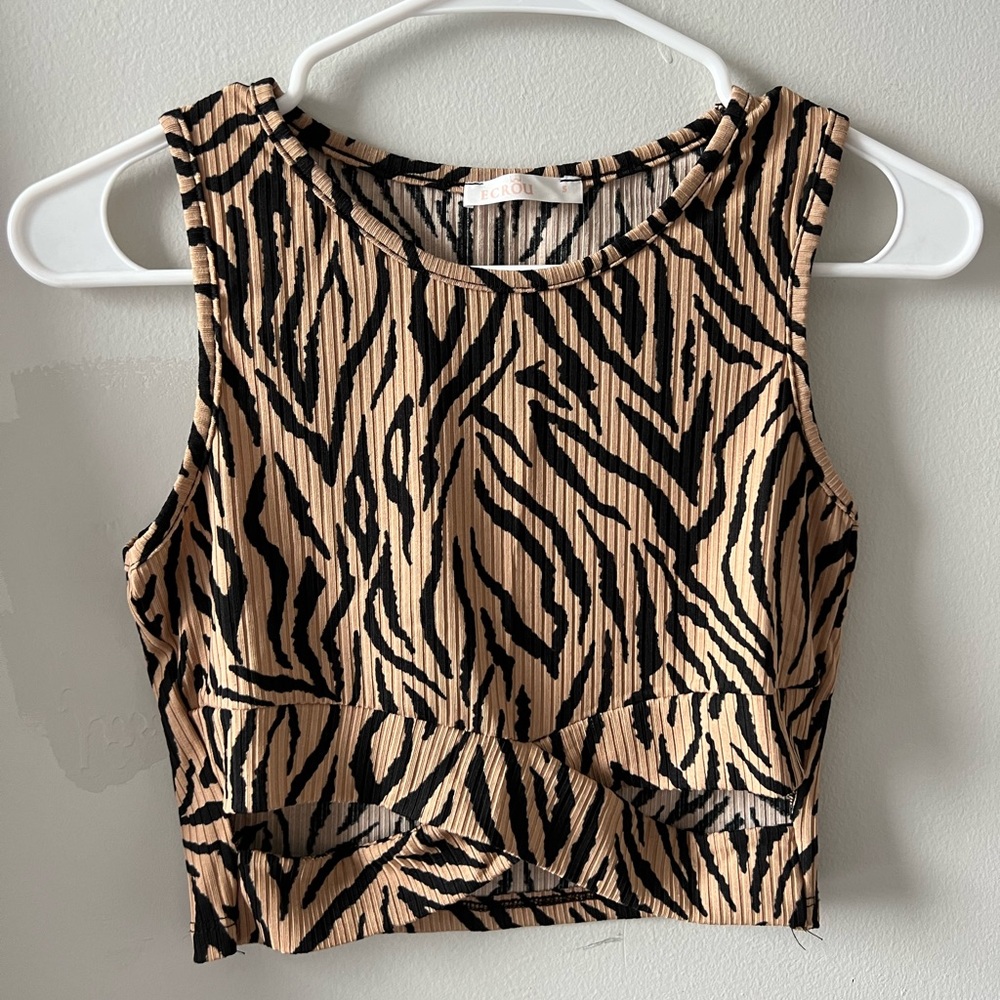 ECROU Tiger Print Crop Top T-Shirt